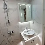 Luxury Apartment. 75 Inches Tv Apartman *