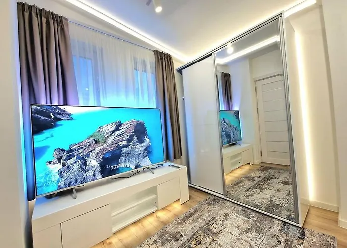 Luxury Apartment. 75 Inches Tv