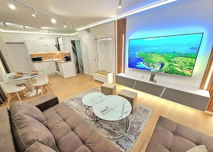 Luxury Apartment. 75 Inches Tv Apartment Varna