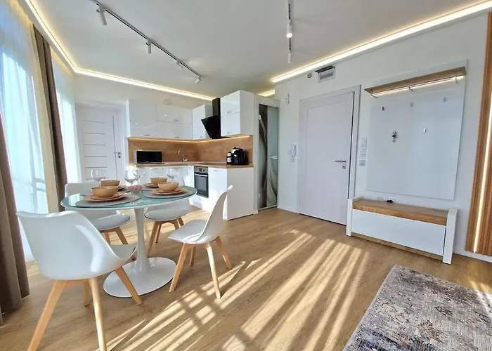 Luxury Apartment. 75 Inches Tv Apartman