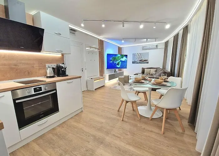 Apartman Luxury Apartment. 75 Inches Tv *